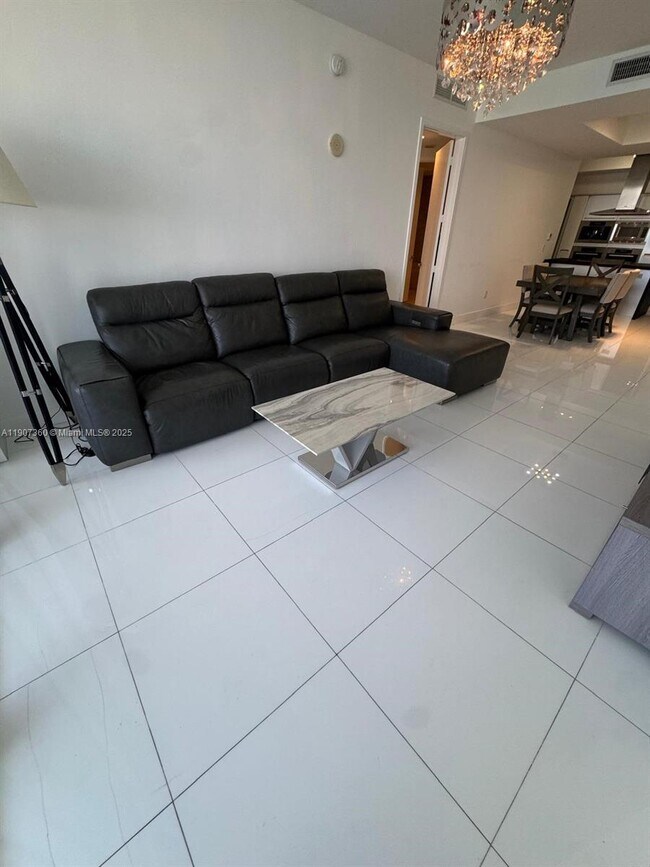 Building Photo - 18201 Collins Ave