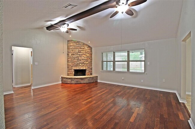 Building Photo - 2074 Shadow Rock Dr