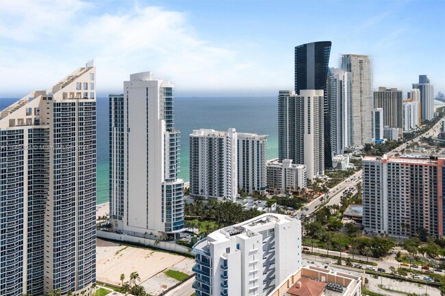 Building Photo - 17550 Collins Ave