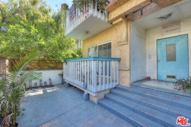 Building Photo - 26 Breeze Ave