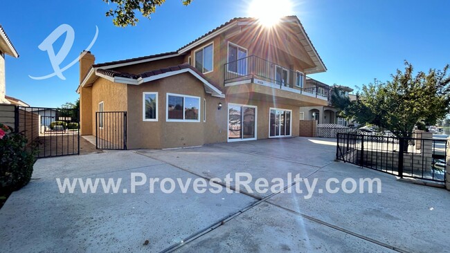 Building Photo - 4 Bed 3 Bath Spring Valley Lake Home On Th...