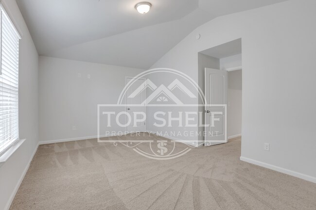 Building Photo - 2256 Cadenza Cir