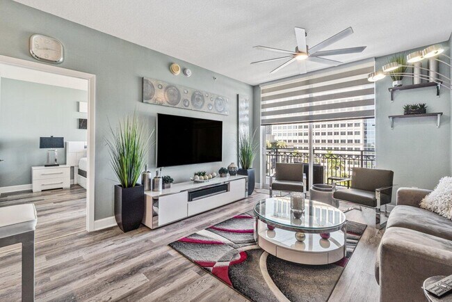 Building Photo - 550 Okeechobee Blvd
