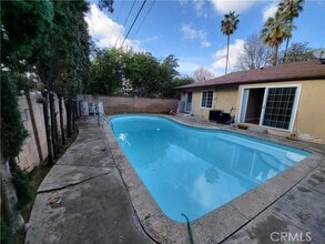 Building Photo - 13132 Hartland St