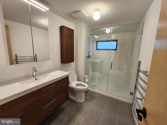 Building Photo - 1048 Prospect St