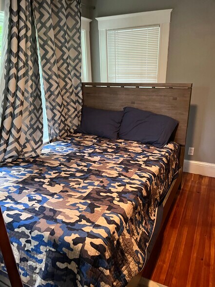 Building Photo - 115 Eastbourne Rd