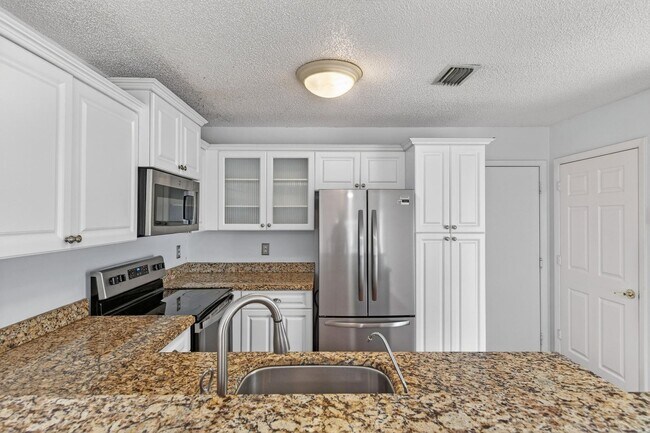 Building Photo - 191 NW 118th Dr