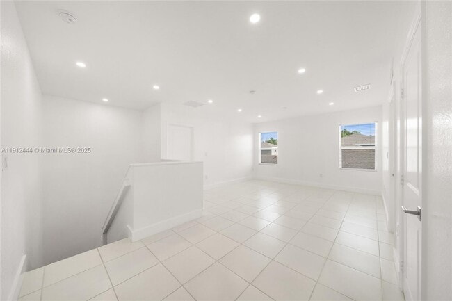 Building Photo - 13229 SW 271st Ter