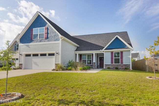 Building Photo - 916 Terraces Ln