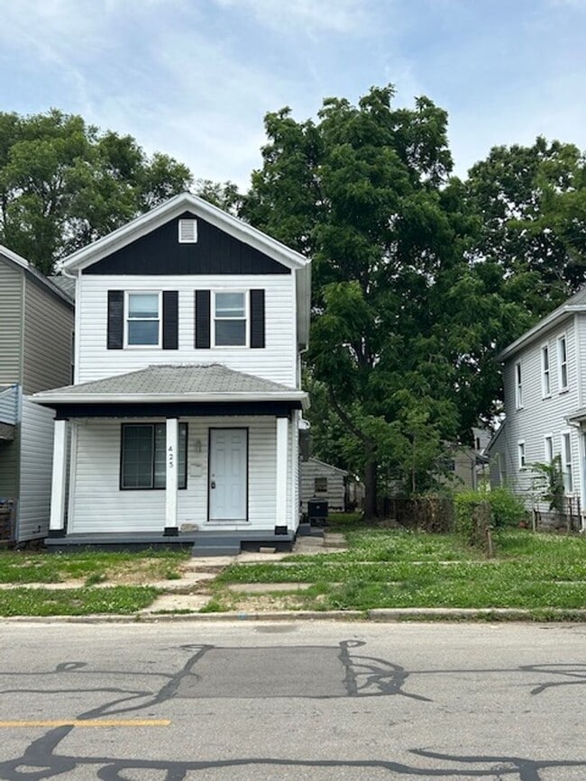 Building Photo - 425 Huffman Ave