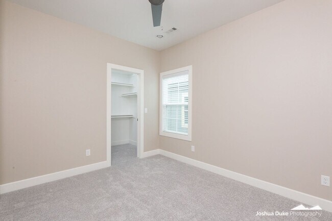 Building Photo - 4 Bedroom 4.5 Bathroom New Home!! Now offering 1st months rent paid now til July 2026