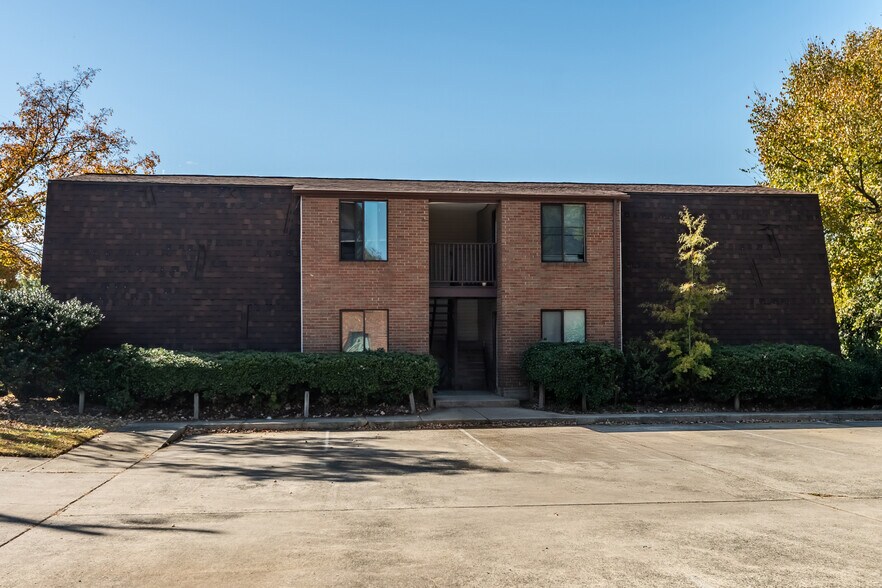 Building Photo - 511 Poplar St