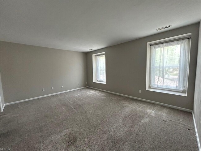 Building Photo - 5593 E Worcester Dr