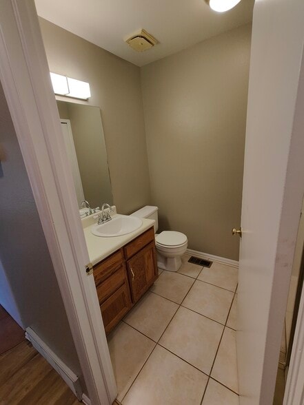 Building Photo - 2092 Bristlecone Dr