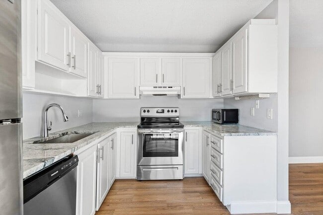 Building Photo - 1781 N Congress Ave