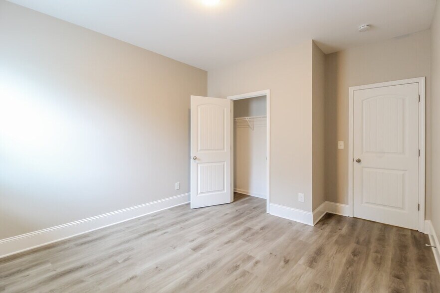 Building Photo - 1416 Blue Sail Ave