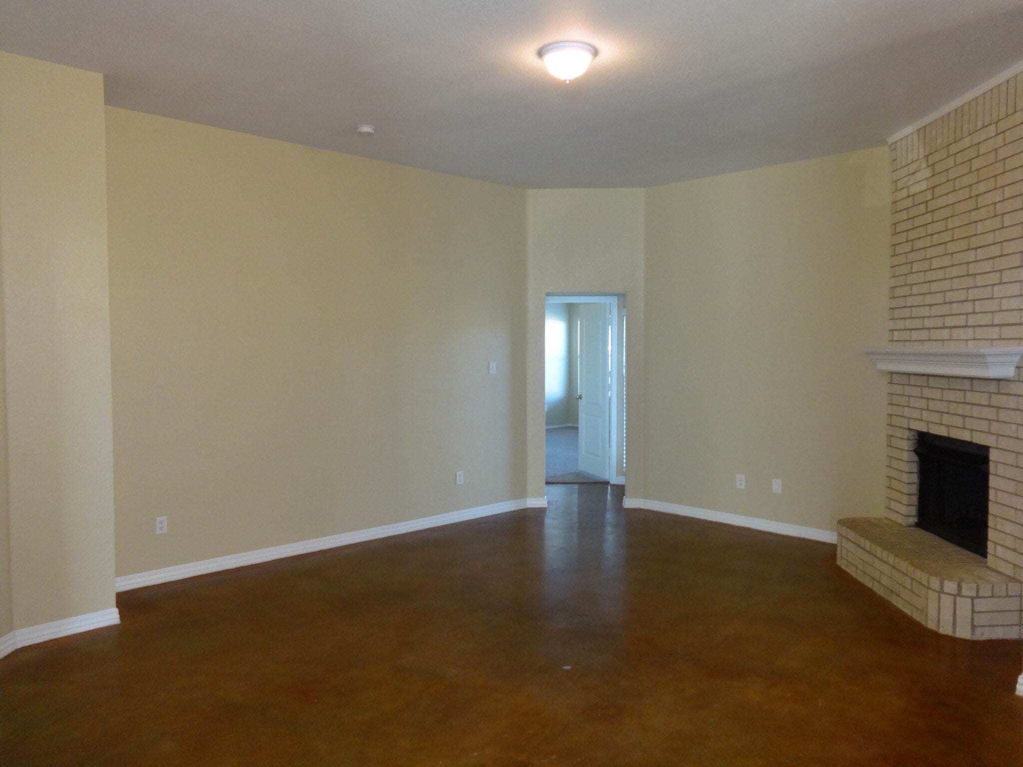 Building Photo - 1205 Rio Bravo Dr