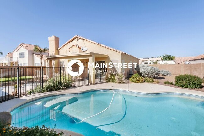 Building Photo - 4 Bedroom Pet-Friendly Home in Mesa, AZ with Main Street Renewal