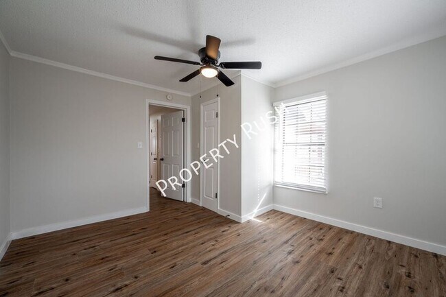 Building Photo - 8229 Patterson Rd