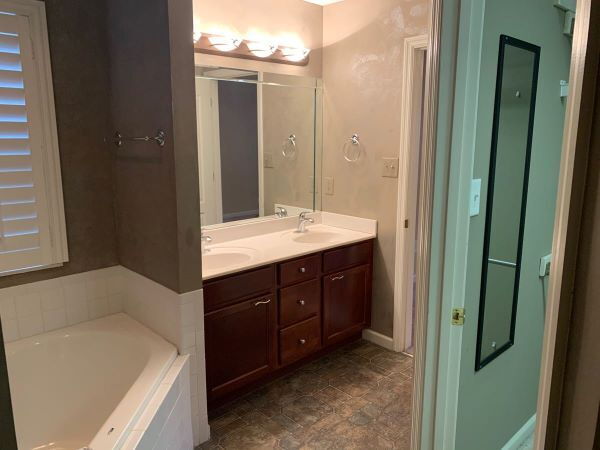 Building Photo - One level living in the Blakewood S/D