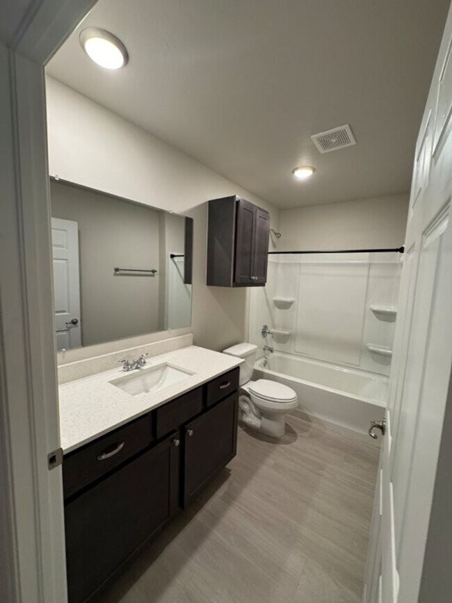 Building Photo - 55 plus Living in Newcastle!  Concierge maintenance, lawncare and all appliances provided!