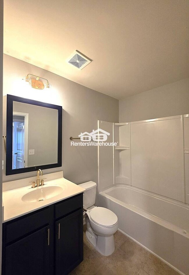 Building Photo - Beautiful 3-bedroom townhome in North Rale...