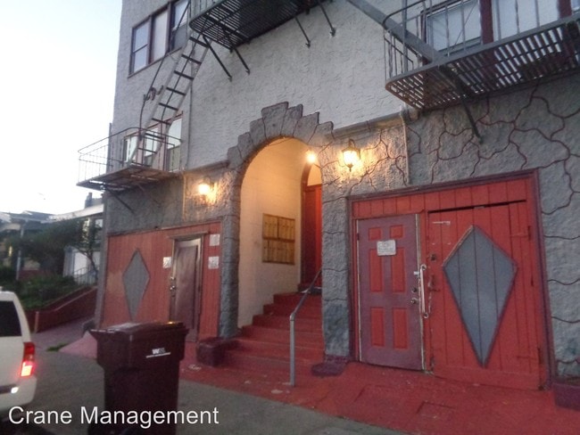 Building Photo - 5452 Bancroft Ave