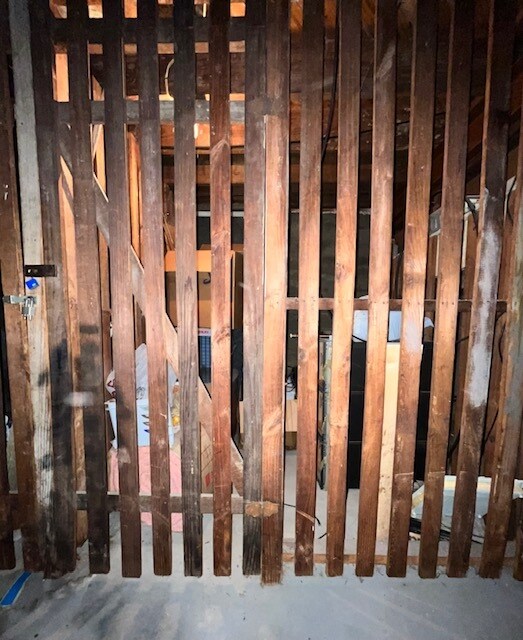 Building Photo - 5422 Chippewa St