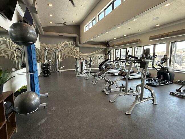 Building Photo - Townhome available now in Haven Dell!