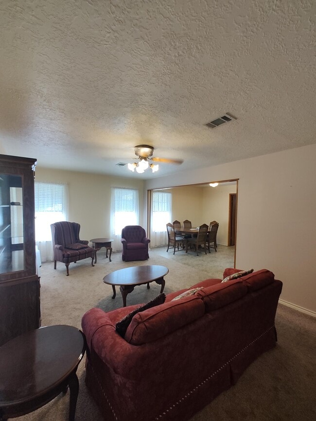 Building Photo - 9023 Brittonville Rd