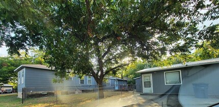 Building Photo - 1028 Ellingson Ln