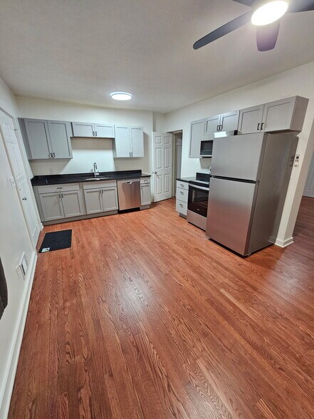 Building Photo - 2718 Pacific St