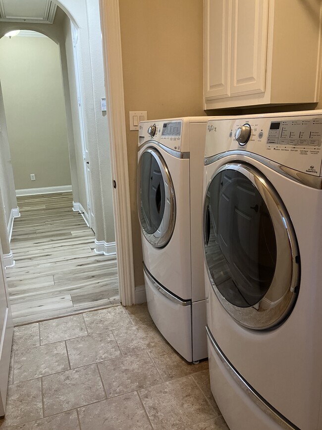 Building Photo - 2829 Sheffield Ct