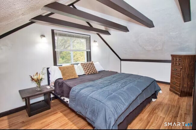 Building Photo - 15 Lower Rd