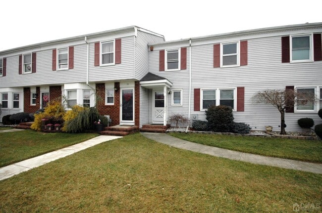 Building Photo - 17 Gardenia Ct