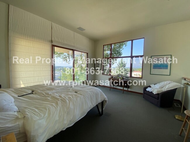 Building Photo - Check out This Stunning 3 Bedroom 2.5 Bath...