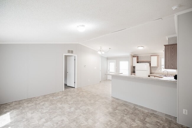 Building Photo - 30820 Peaches Way