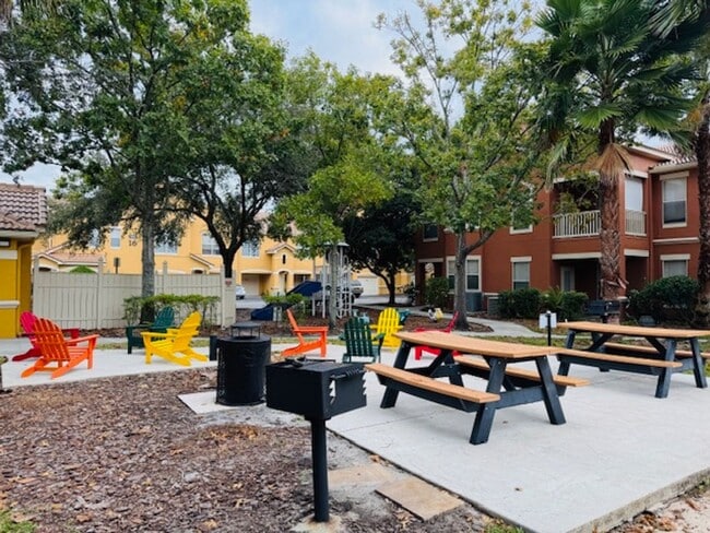 Building Photo - Stunning 2/2 Condo For Rent in Mirabella - Superb Location!