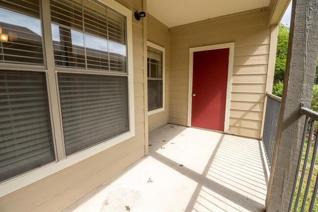 Building Photo - 2320 Gracy Farms Ln