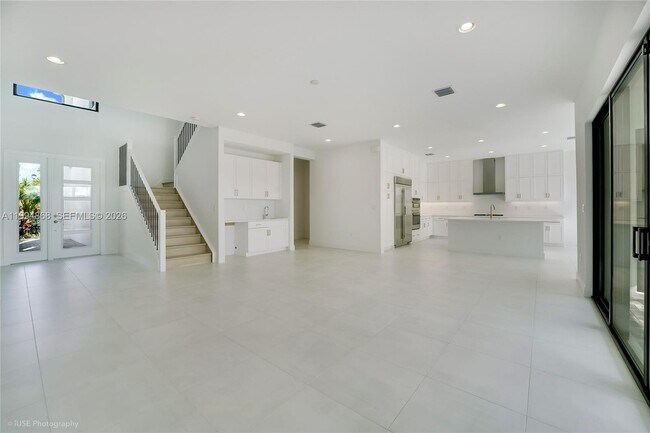 Building Photo - 8095 Crystal Downs Ave