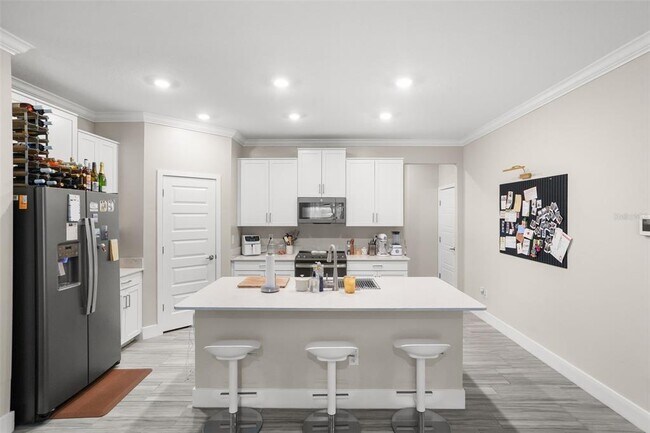 Building Photo - 9890 Red Bay Lp