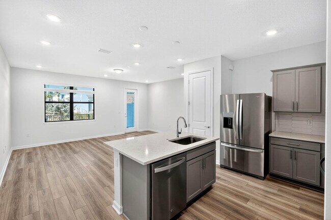 Building Photo - 7648 SW Lucy Ln