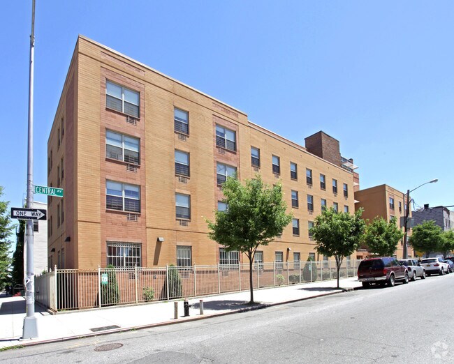 Building Photo - Penny Yates Apartments