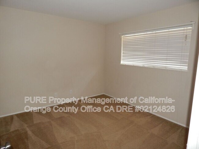 Building Photo - 6092 Larchwood Dr