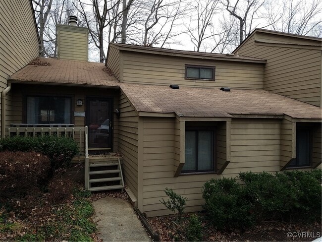 Primary Photo - 1702 Foxfire Cir