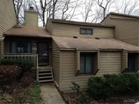 Building Photo - 1702 Foxfire Cir