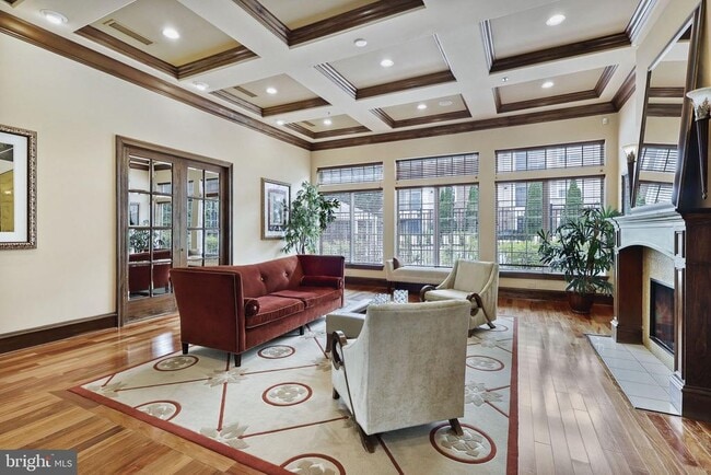 Building Photo - 12925 Centre Park Cir