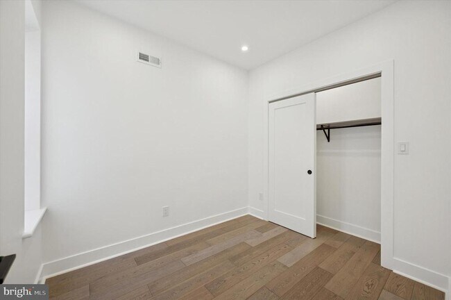 Building Photo - 1512 N Newkirk St