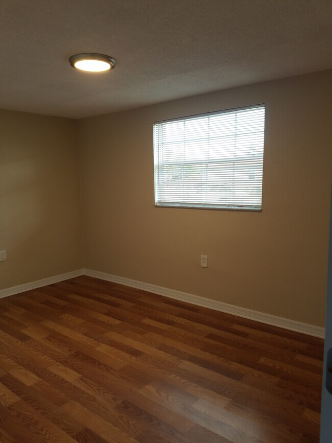 Building Photo - 3443 Elkridge Dr