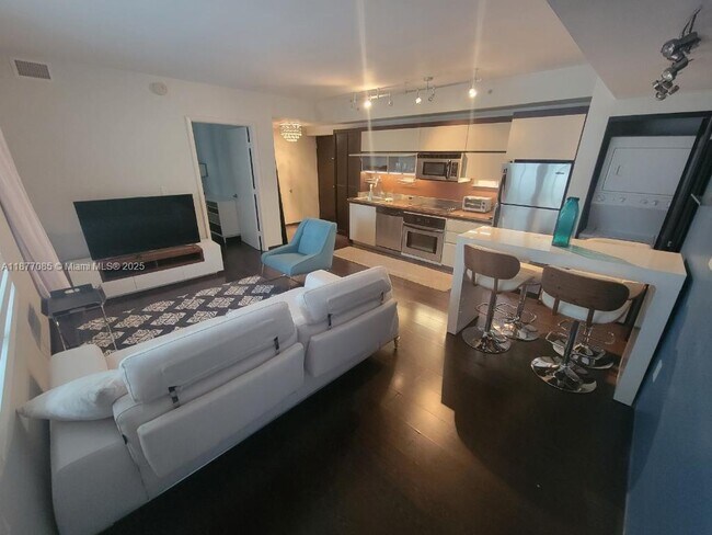 Building Photo - 435 21st St